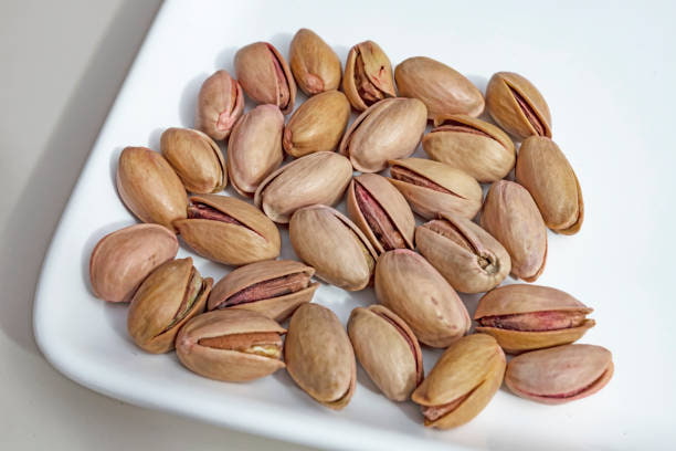 پسته اکبری تگری تازه خوش‌ بو با مغز سالم مناسب تنقلات و پذیرایی